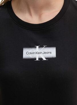 T-shirt Calvin Klein Jeans Faded Monologue noir pour femme