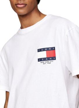 Maillot Tommy Jeans Logo Flag blanc pour homme