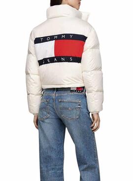 Doudoune Tommy Jeans Alaska drapeau au dos blanc pour femme