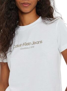 T-shirt Calvin Klein Jeans Baby tee blanc pour femme