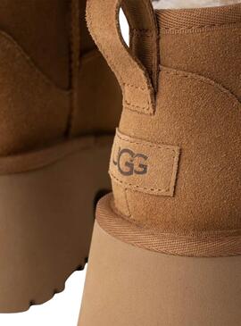 UGG Classic Ultra Mini New Heights camel pour femme