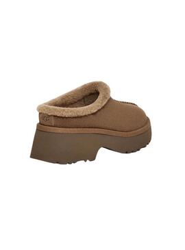 Sabots UGG New Heights Cozy Marron pour femmes