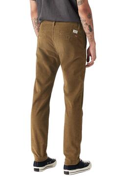 Pantalon Levis XX Chino Standard Taper en Velours Côtelé Camel pour Homme