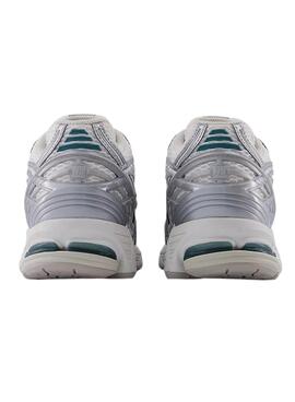 Chaussures New Balance 1906R argent et vert pour femme