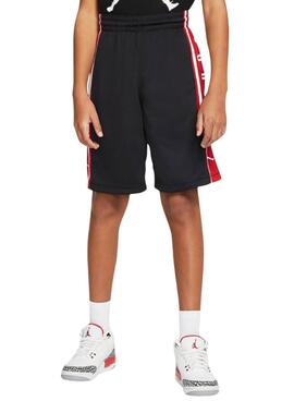 Les Bermudes Jordan Air noir et rouge pour enfant.