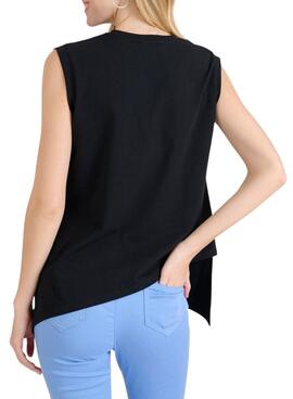 T-shirt Naf Naf noir irrégulier pour femme.