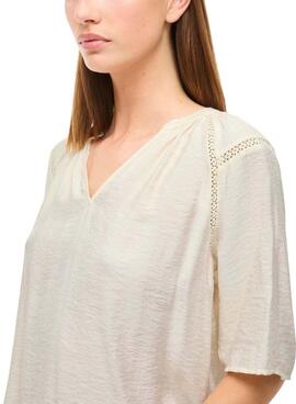 Blouse Vila Vilisbeth beige pour femme.