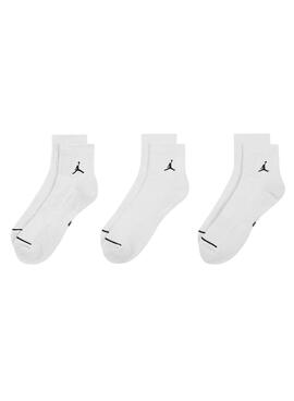 Pack de trois paires de chaussettes Jordan Everyday blanches pour homme.