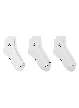 Pack de trois paires de chaussettes Jordan Everyday blanches pour homme.