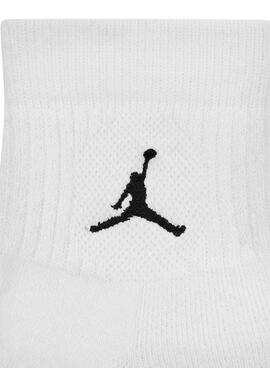 Pack de trois paires de chaussettes Jordan Everyday blanches pour homme.