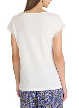 Chemise Naf Naf en dentelle beige pour femme.