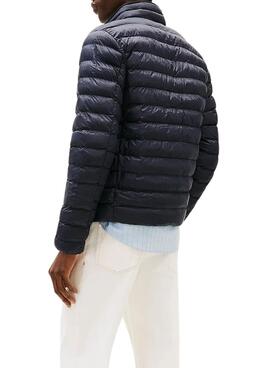 Veste Tommy Hilfiger Core Packable Recycled bleue marine pour homme.
