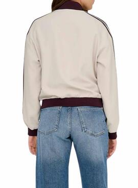 Veste Only Mellie beige pour femme.