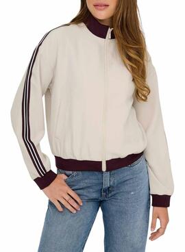 Veste Only Mellie beige pour femme.