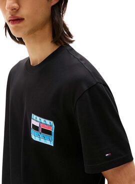 T-shirt Tommy Jeans DNA Flag noir pour homme.