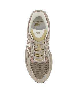 Chaussures New Balance 800 beige et rose pour femme et homme