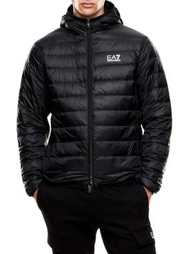Veste matelassée noire pour homme Emporio Armani EA7.
