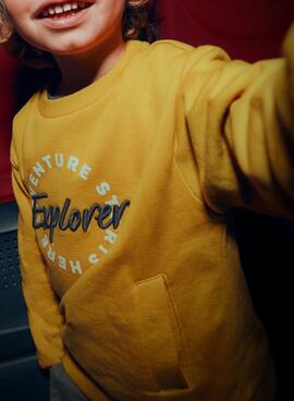 Sweatshirt Mayoral brodé moutarde pour garçon