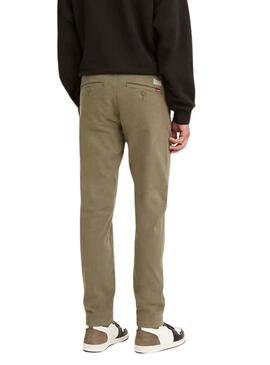 Pantalon Levis XX Chino Standard Taper vert pour homme.