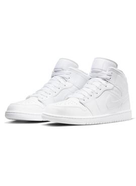 Chaussures AIR JORDAN 1 MID 136 Blanc.