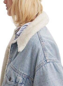Veste en jean Levi's Trucker 90S Sherpa bleue pour femme