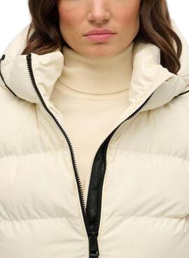 Doudoune matelassée Superdry à capuche beige pour femme