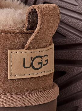 Bottes UGG Classic Micro marron pour femme