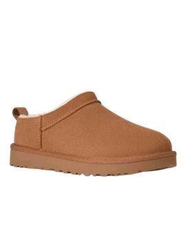 Bottes UGG Classic Micro chameau pour femmes.