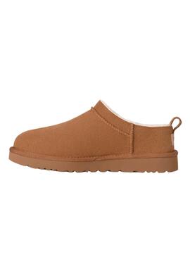 Bottes UGG Classic Micro chameau pour femmes.