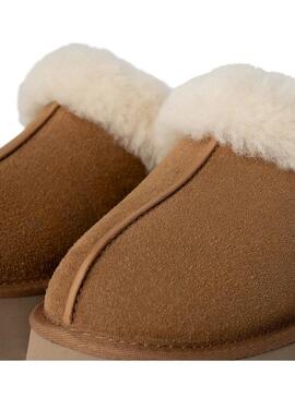 Chaussons UGG Disquette camel pour femme