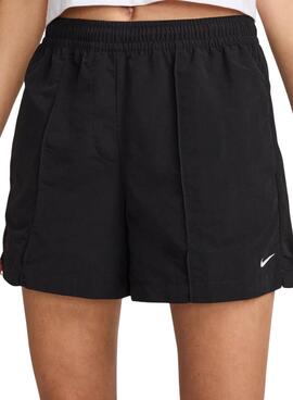 Shorts Nike Sportswear Everything Wovens noirs pour femmes.