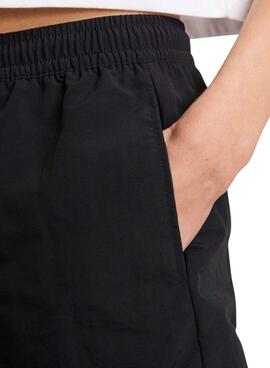 Shorts Nike Sportswear Everything Wovens noirs pour femmes.