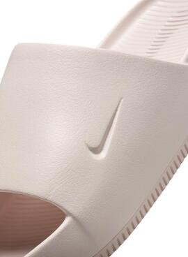 Tongs Nike Calm beige pour femme