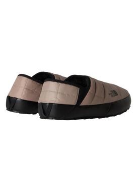 Chaussons The North Face ThermoBall V Traction gris pour homme.