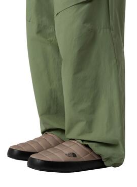 Chaussons The North Face ThermoBall V Traction gris pour homme.