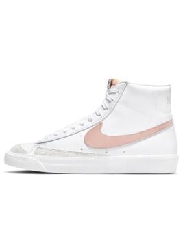 Chaussures Nike Blazer Mid 77 blanches et roses pour femmes