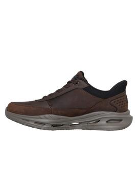 Chaussures Skechers Arch Fit marron pour homme.