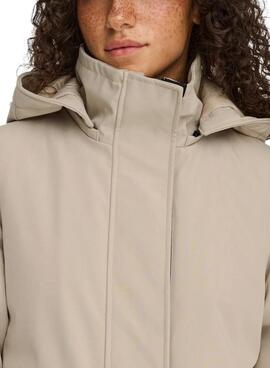 Parka Only Kara beige pour femme.