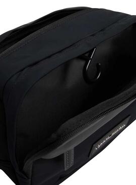 Trousse de toilette Tommy Hilfiger en nylon noir pour homme.