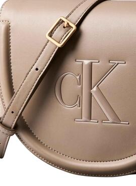 Sac Calvin Klein Jeans Bold Saddle beige pour femme