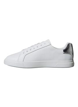 Chaussures Calvin Klein Jeans Pro Cups blanches et argentées pour femmes.
