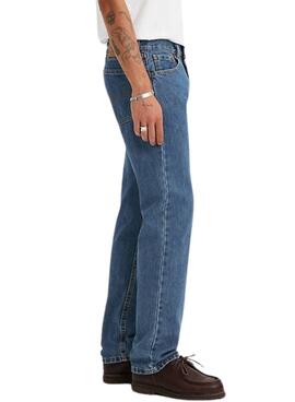 Jean Levis 505 denim moyen pour homme.