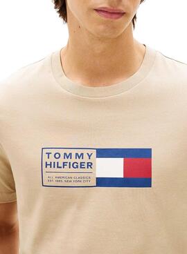 T-shirt Tommy Hilfiger Brand Love Box toasté pour homme