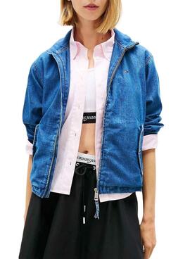 Veste en jean Tommy Jeans chambray bleue pour femme.