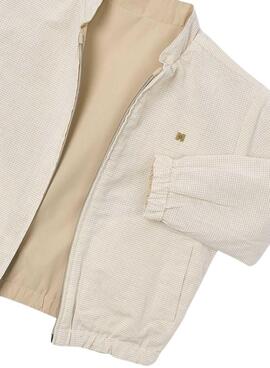 Corta-viento beige de Mayoral para niño