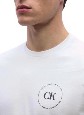 T-shirt Calvin Klein Jeans Logo circulaire blanc pour homme