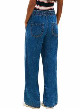 Pantalon Tommy Jeans en denim chambray medio para mujer.