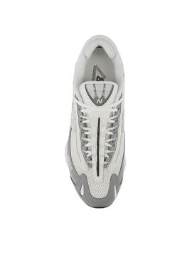 Chaussures New Balance U1000 grises pour homme.