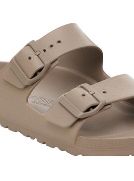 Sandales Birkenstock Arizona EVA beige pour femme.