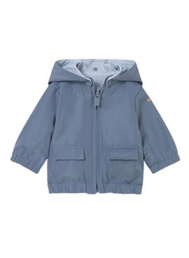 Veste réversible Mayoral bleue avec capuche pour bébé.